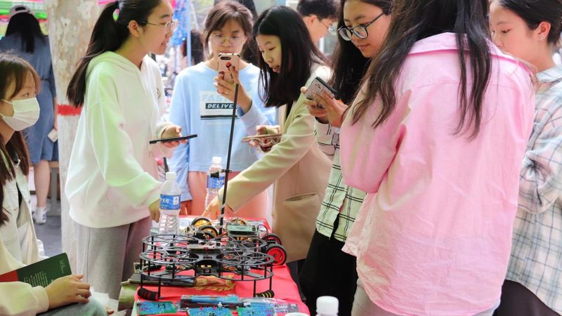 跨境电商云服务：揭秘十大品牌背后的技术逻辑